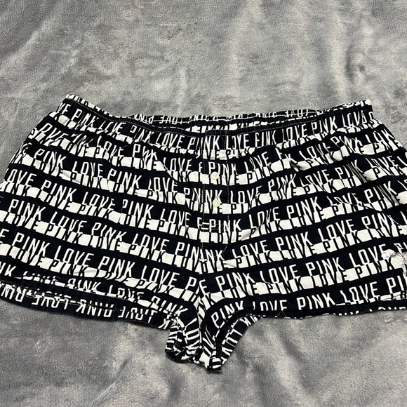 PINK shorts Set - Picture 2 of 8